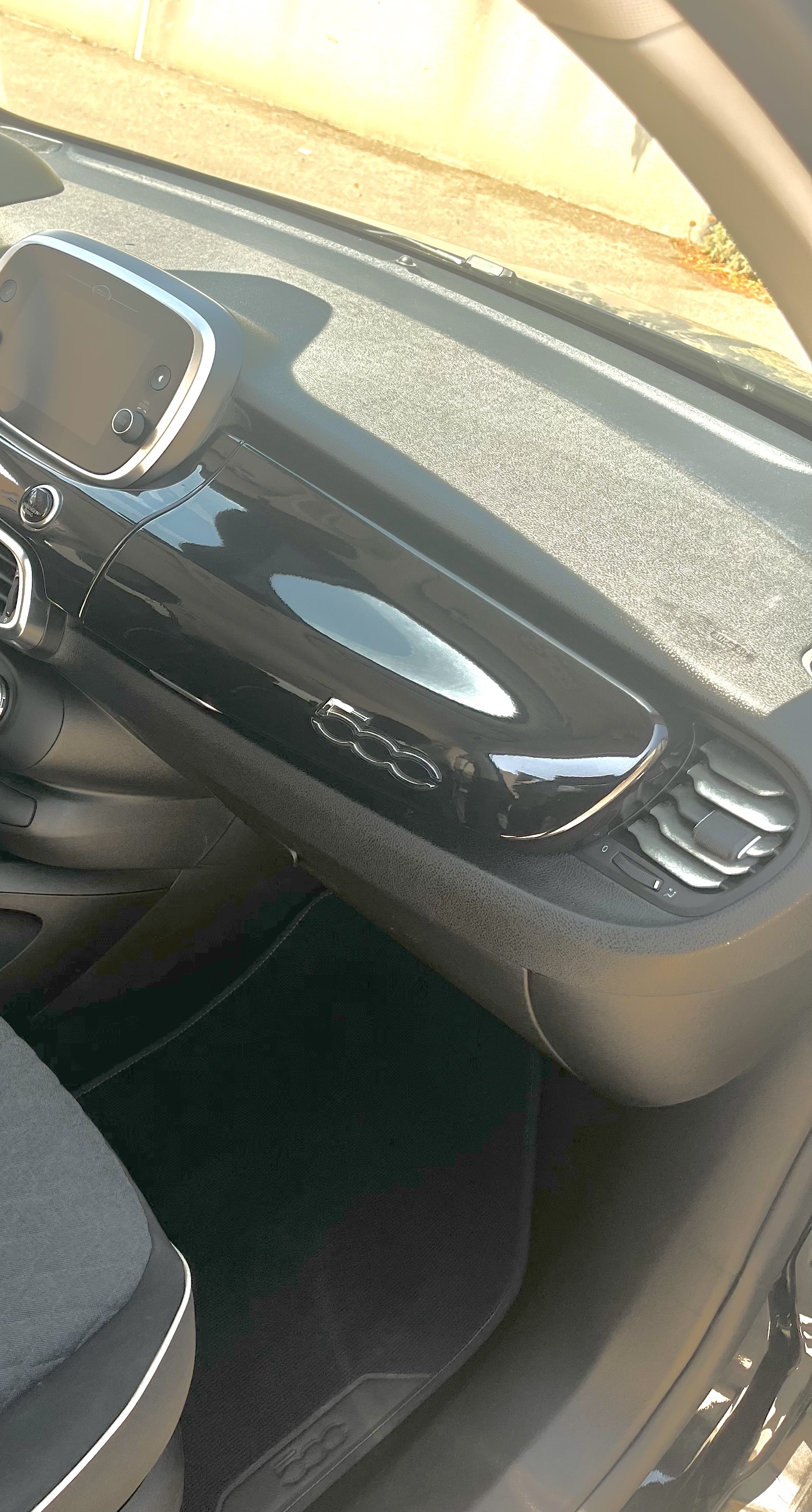 Tableau de bord rénové et brillant, Fiat 500X